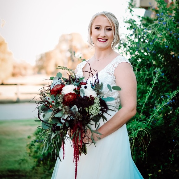 Meet your Posher, Alexis - Picture 1 of 1